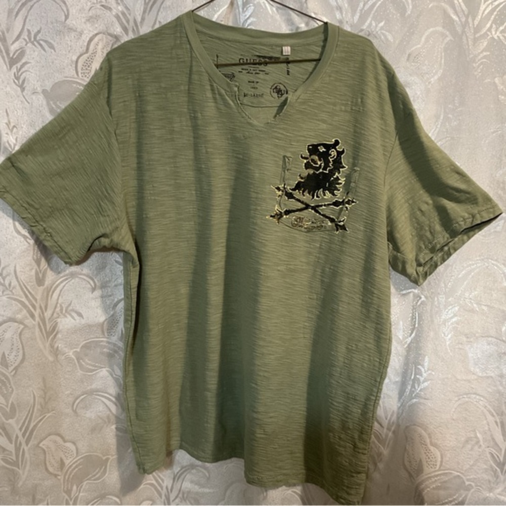 GUESS Green T-Shirt With Distressing